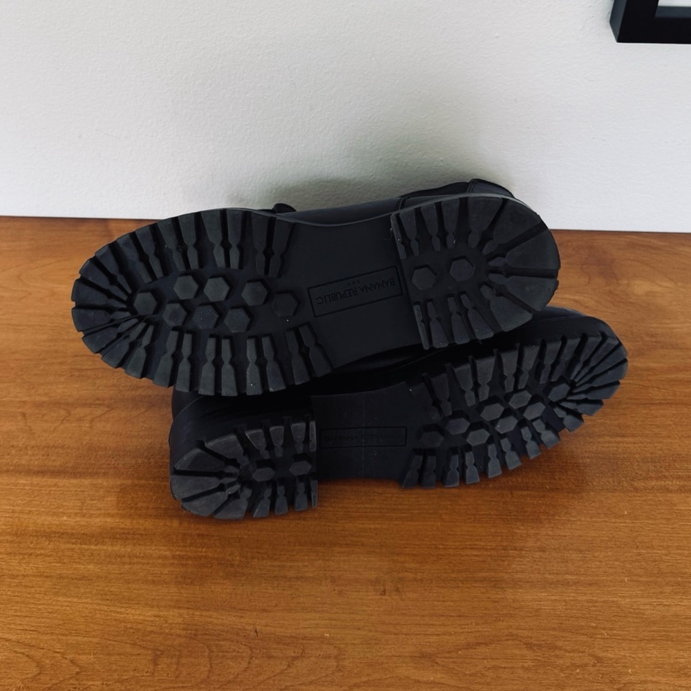 New • Banana Republic • Italian Leather Tall Chelsea Boots in Black - Picture 8 of 10